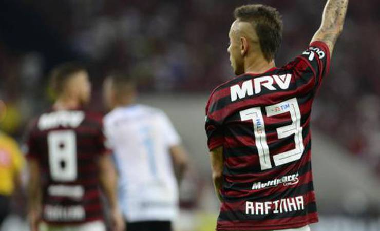 Sem Rafinha, Jesus reforça confiança em Rodinei: 'Time não sentirá diferença'