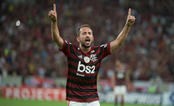 Éverton Ribeiro explica segredos do 'melhor' Flamengo desde que chegou