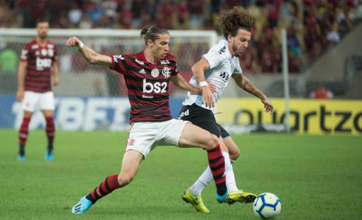 Filipe Luís: 'Uma carreira completa tem que passar pela Libertadores'