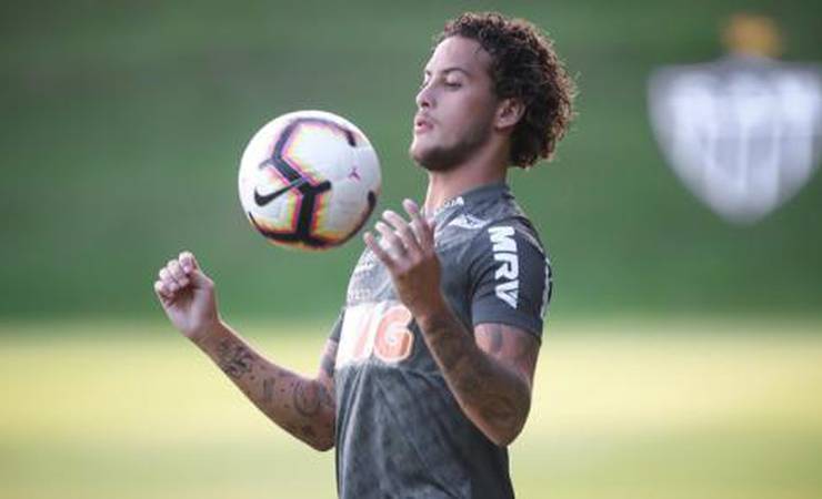 Perto de anunciar Isla, Flamengo também mantém otimismo por Guga