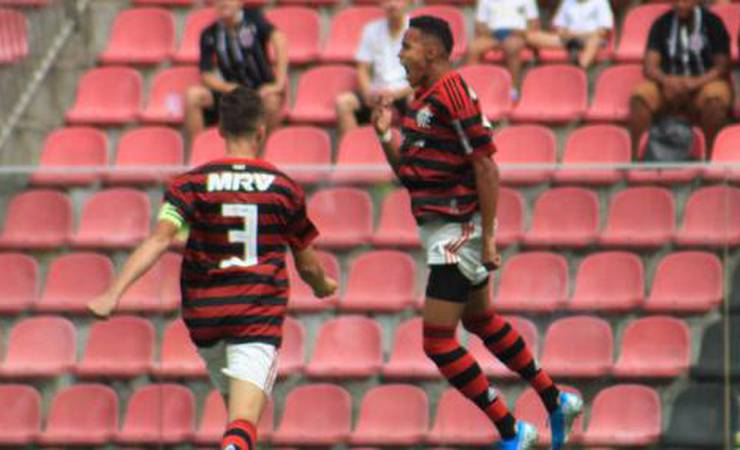 É campeão! Fla volta a bater o Timão e leva o primeiro Brasileiro Sub-17