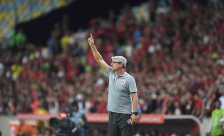 Odair Hellmann vê jogo equilibrado e frisa 'indefinição' da eliminatória