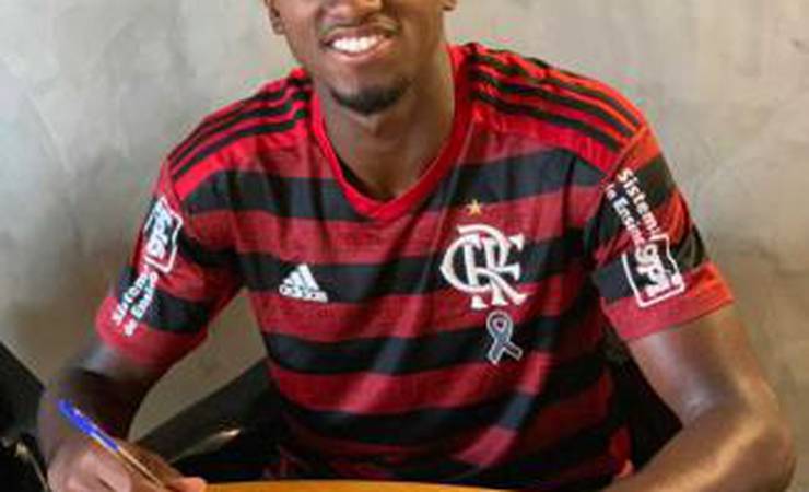 Flamengo renova com zagueiro Otávio, campeão Brasileiro Sub-17