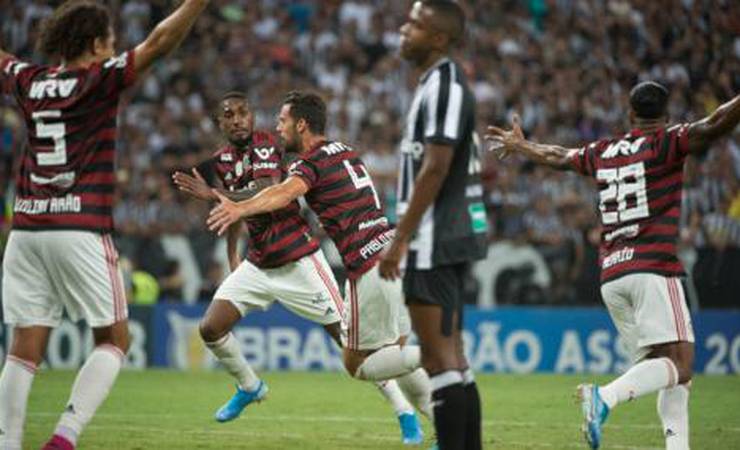 É líder! Em noite perfeita, Flamengo vence Ceará e assume a ponta do BR
