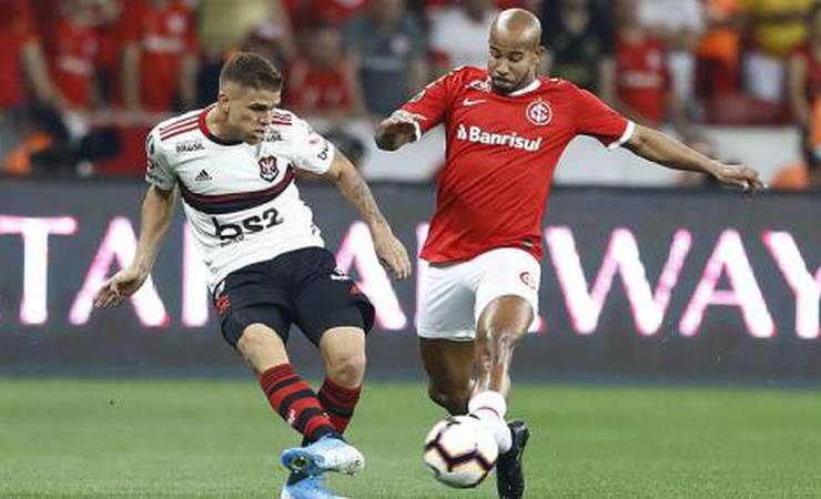 Cuéllar tem desejo de sair reforçado por Braz e deve selar destino nesta quinta: 'Proposta boa para ele'
