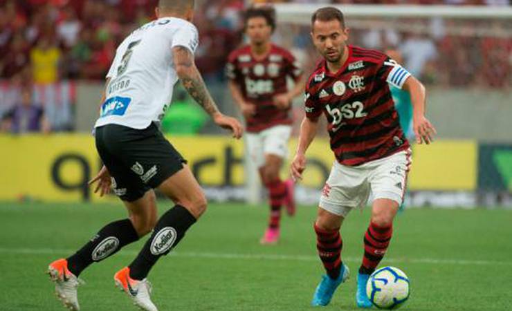 Com renovações em pauta, Flamengo abre conversas com Everton Ribeiro