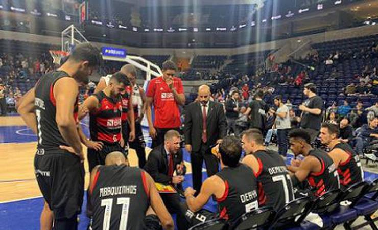 Fla luta até o fim, mas é derrotado na semifinal de torneio da NBA