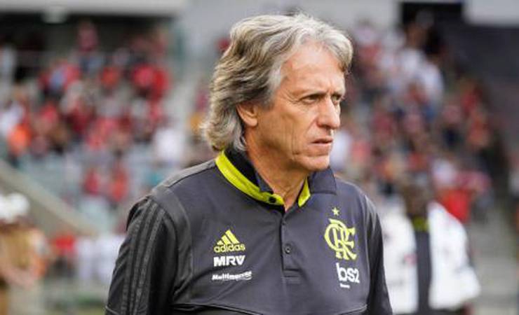 Apesar da vitória, Jorge Jesus detona arbitragem: 'Tem que ir para a casa'