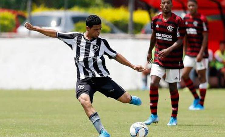 Taça Rio Sub-17: Flamengo e Botafogo empatam no primeiro jogo da final