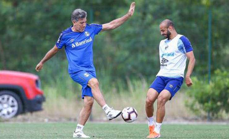 Renato confirma ausência de Luan para semifinal entre Flamengo x Grêmio: 'Dificilmente joga esse ano'