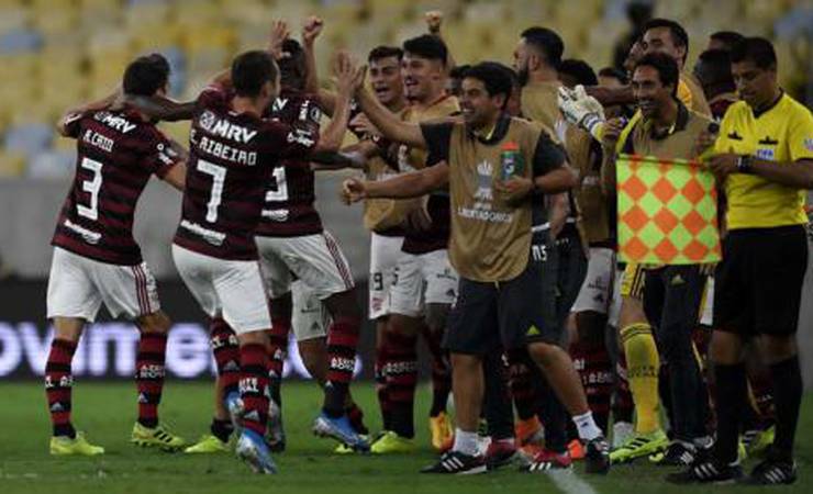 'Ficar quietinho': Flamengo mantém pés no chão mesmo com goleada na semifinal