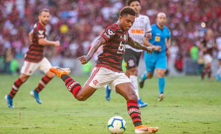 Flamengo é time de melhor pontaria no Brasileirão. Corinthians vai mal