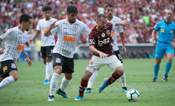 LANCE! Espresso: Corinthians é mais uma vítima de um Flamengo que persegue a glória