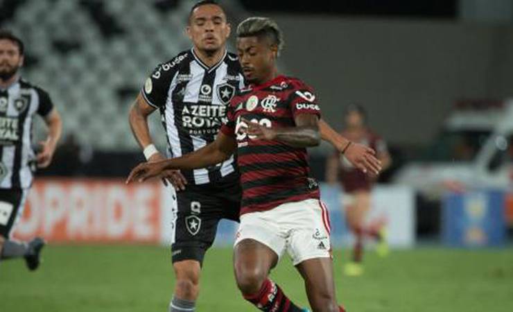 Bruno Henrique exalta vitória do Flamengo 'mesmo sofrendo'