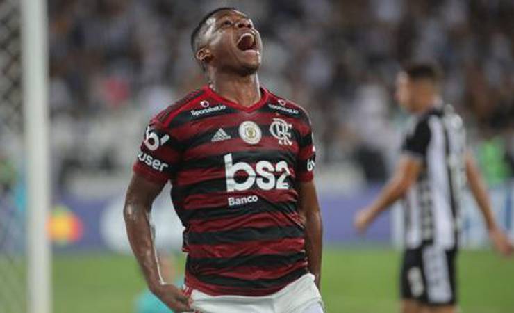 Flamengo recebe proposta de R$ 20,5 milhões de clube do Chipre por Lincoln