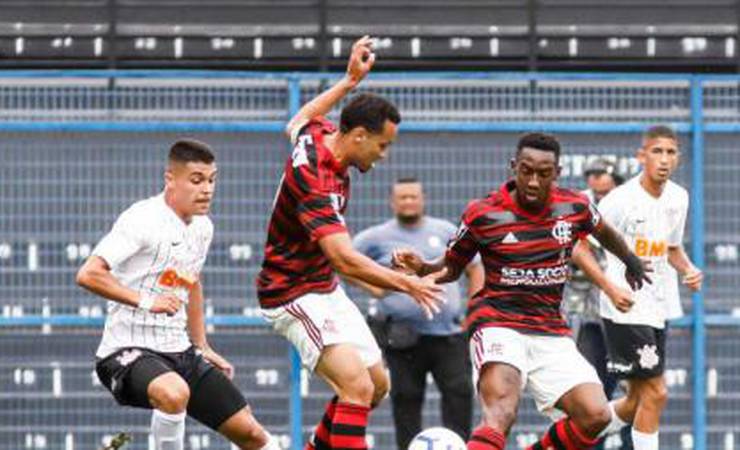 Flamengo e Corinthians decidem vaga na final do Brasileirão Sub-20