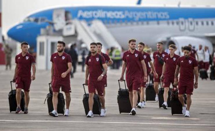 River desembarca em Lima para final com o Fla: 'Bem e com confiança'