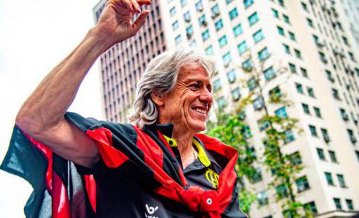 Jorge Jesus cita amizades e comemora título do Flamengo no Brasileirão: 'Fiquei feliz'