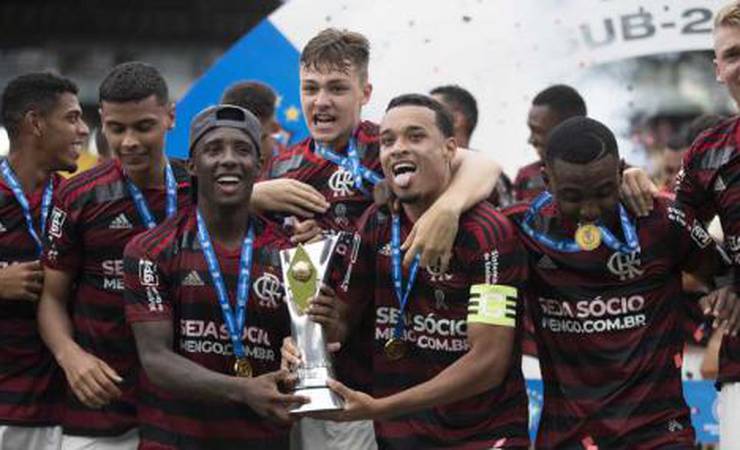 Flamengo informa volta dos treinos do sub-20 e resultado de testes da Covid-19