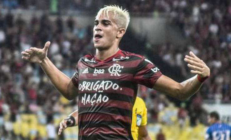 Reinier 'cobra' nova camisa do Flamengo que vazou nas redes sociais