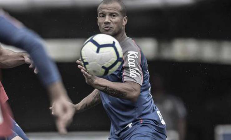 Santos espera enfrentar Fla completo: 'Tem sabor especial', diz Sánchez