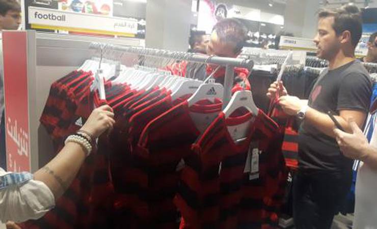 Com aumento da procura, camisa do Flamengo fica 113% mais cara