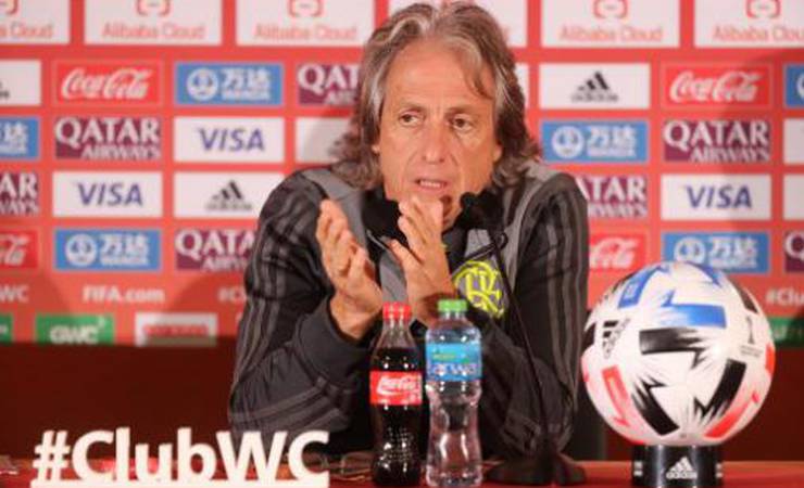 'Se não forem esses (cinco clubes), não adianta chamar', revela Jesus