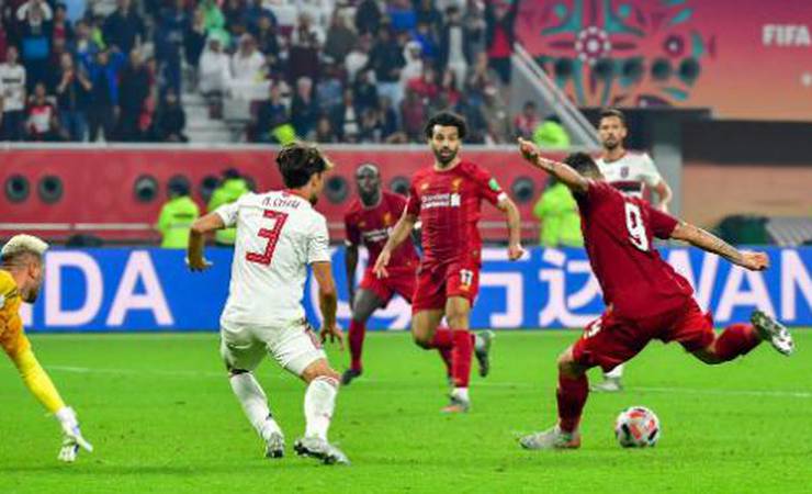Insistente como os Reds, Firmino leva o Liverpool ao topo do mundo pela primeira vez