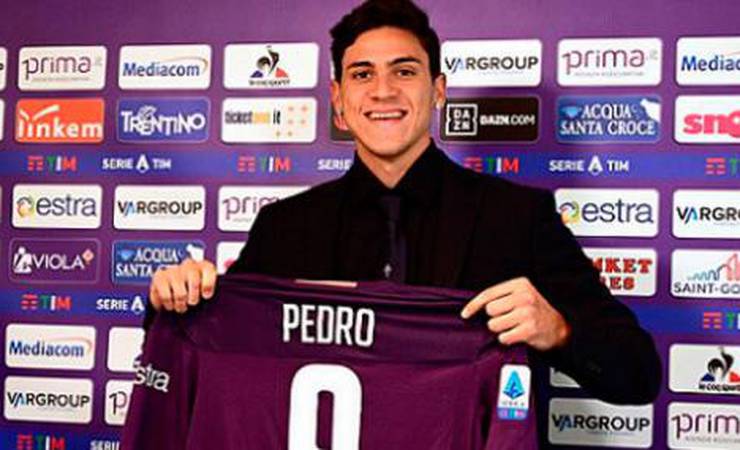Empresário vai à Itália para tentar a liberação de Pedro junto à Fiorentina