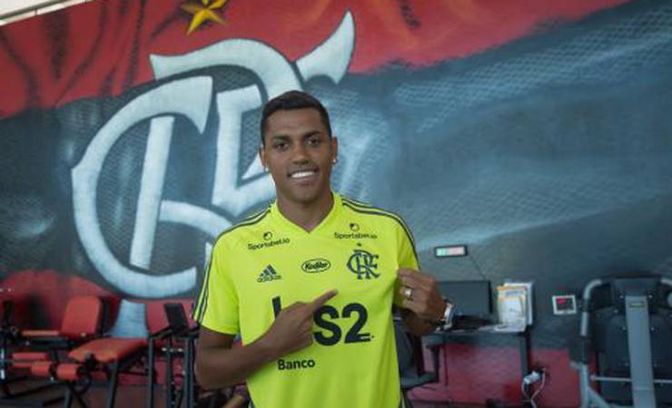 Pedro Rocha será apresentado como reforço do Flamengo nesta segunda
