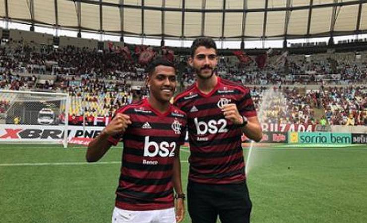 Gustavo Henrique e Pedro Rocha são apresentados à torcida do Flamengo
