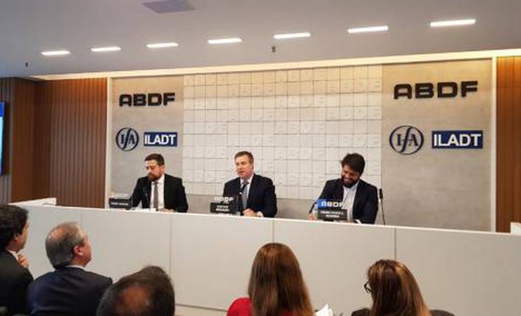 Clube-empresa: em seminário no Rio, relator afirma que lei pode ser aprovada no Congresso até março