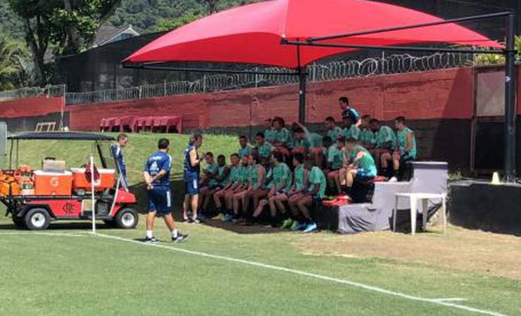 Elenco principal do Flamengo inicia trabalhos em 2020; Veja as imagens!