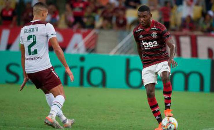 Jovens do Flamengo reencontram Fluminense com seis remanescentes da derrota de 2020; veja as trocas