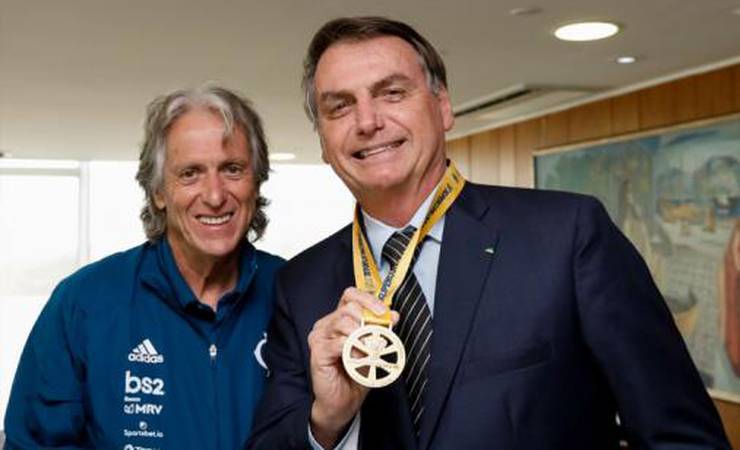 Jesus e dirigentes do Flamengo se reúnem com Bolsonaro em Brasília