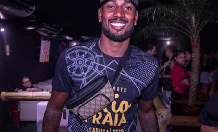 Gerson perde carteira no carnaval e pede ajuda pela web para recuperar documentos