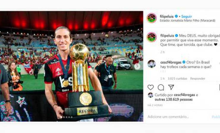 Fàbregas brinca em post de Filipe Luís: 'Tem troféu toda semana?'