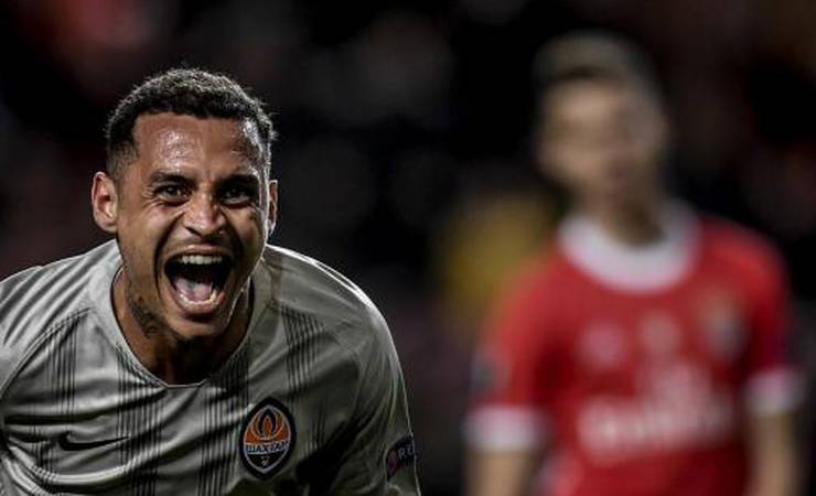 Meio-campista ex-Santos e Flamengo fará live nesta quinta (14)
