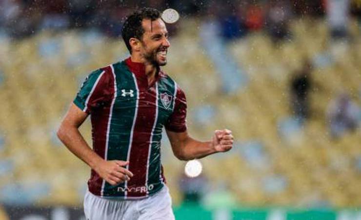 Nenê se aproxima de Gabigol na briga pela artilharia do ano no Brasil