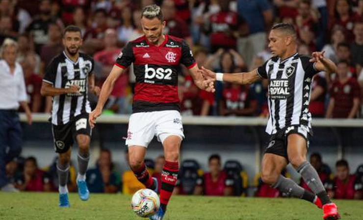 Sport aguarda posição do Flamengo sobre valor da transação por Renê