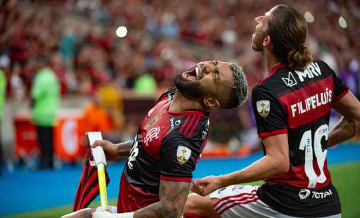 Edilson diz que Ibrahimovic não teria vaga no Flamengo: 'Gabigol é melhor'