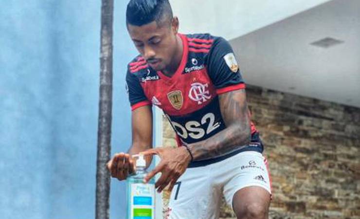 COVID-19: Flamengo utiliza jogadores do elenco por conscientização