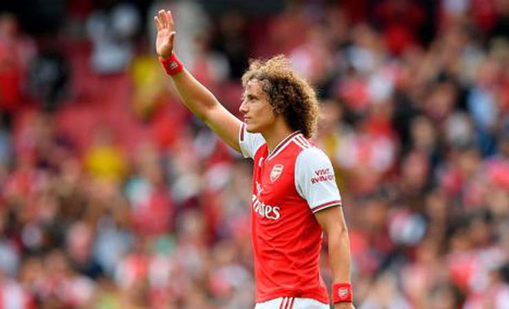 Mãe de David Luiz faz post com zagueiro vestindo uniforme do Flamengo: 'E aí, Nação, vem?'