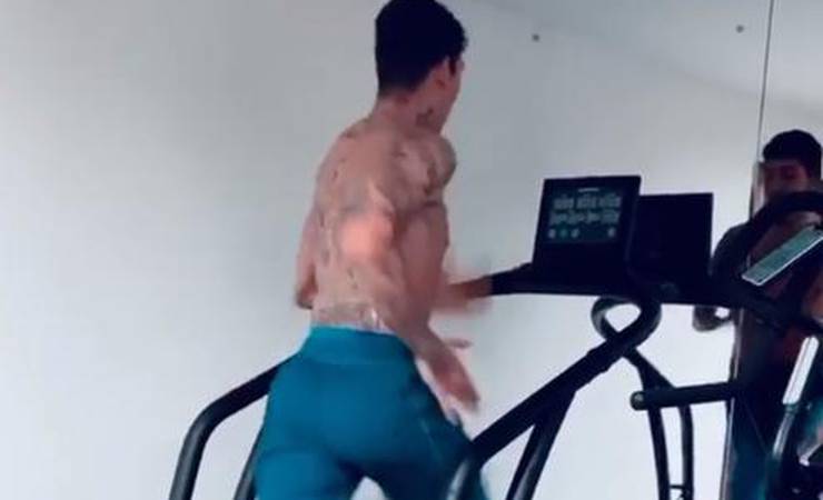 Firmino posta treino e Nego do Borel lamenta: 'Tirou nosso Mundial'