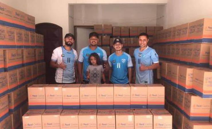 Diadema recebe cestas básicas doadas pelo atacante Neílton