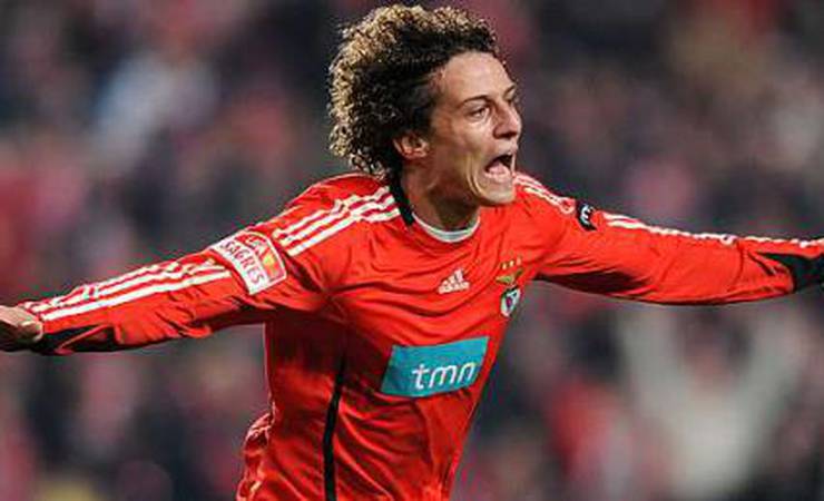Flamengo acerta a contratação de David Luiz