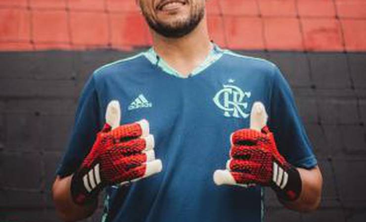 Dia do Goleiro: Diego Alves se vê consolidado como protagonista no Flamengo e vive indefinição