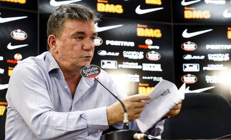 Andrés ironiza trabalho de Jorge Jesus no Fla: 'Idolatram muito ele'