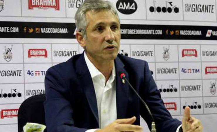 LANCE! Espresso: Há tempo para evitar a volta precoce do futebol