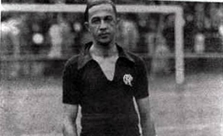 Há 103 anos, Flamengo ia a campo com o seu primeiro jogador negro e estreava em jogos internacionais